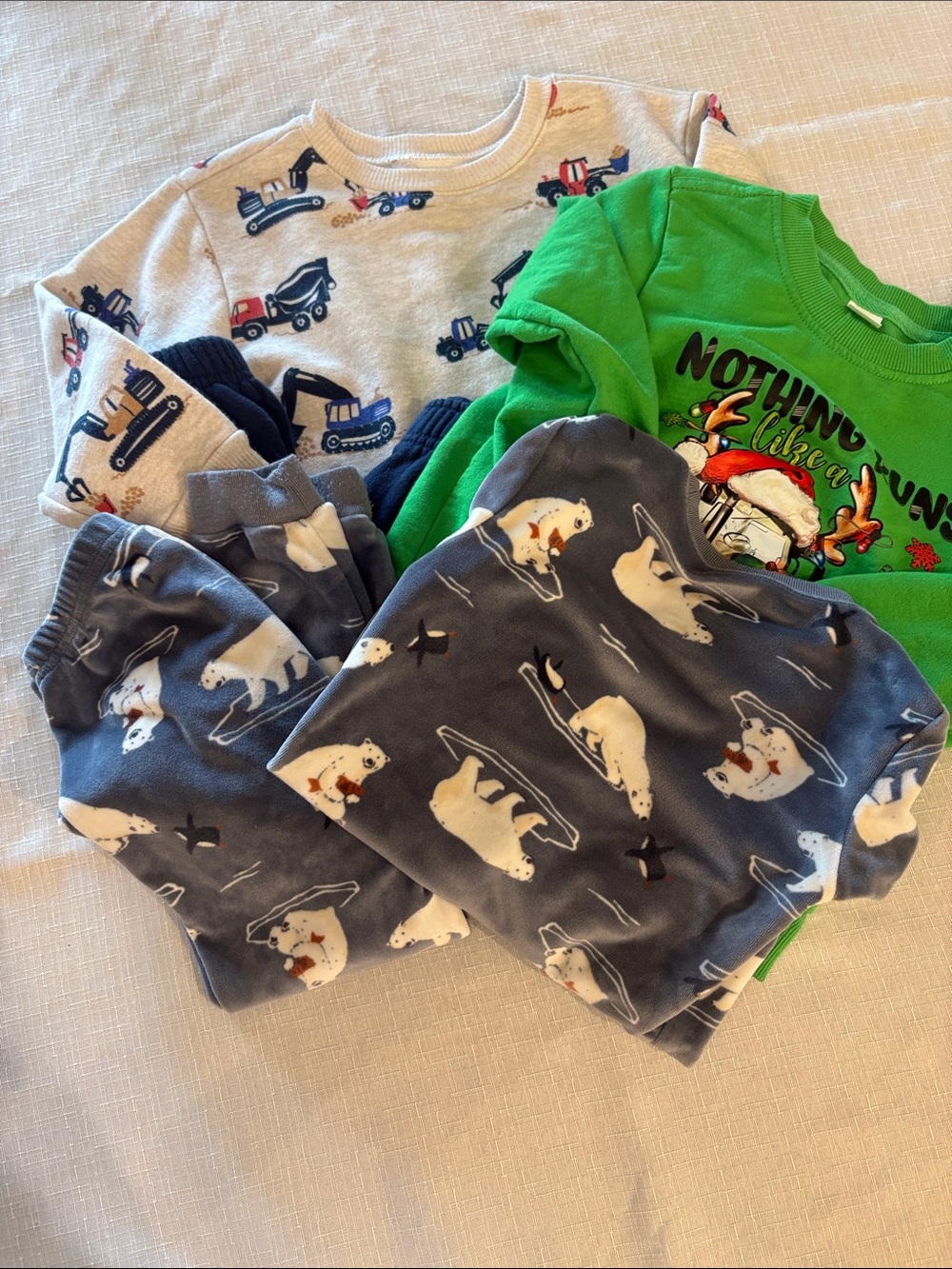 3T bundle play clothes & pj’s